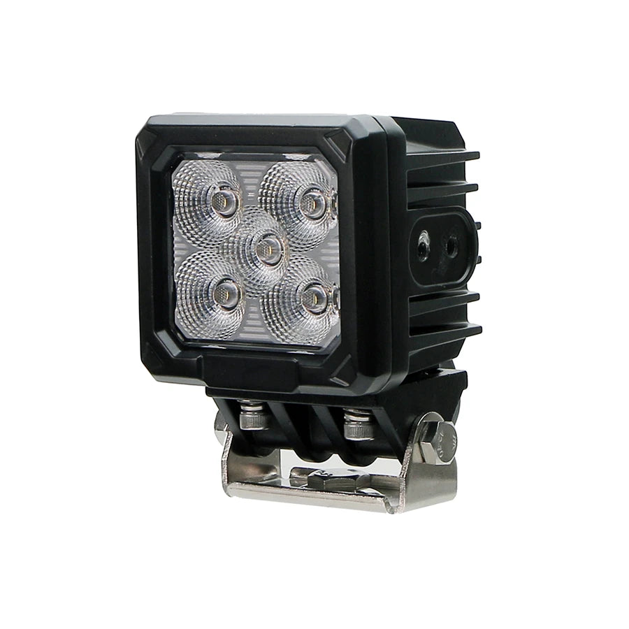 Neliönmuotoinen musta LED-työvalo tukevalla metallisella alakiinnikkeellä, kuvattuna valkoisella taustalla.