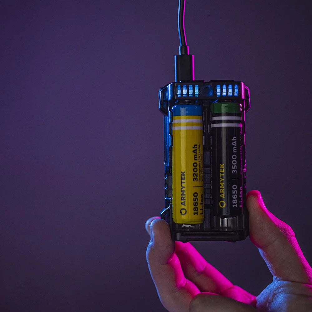 Akkulaturi Armytek Handy C2 VE, 2 latauspaikkaa
