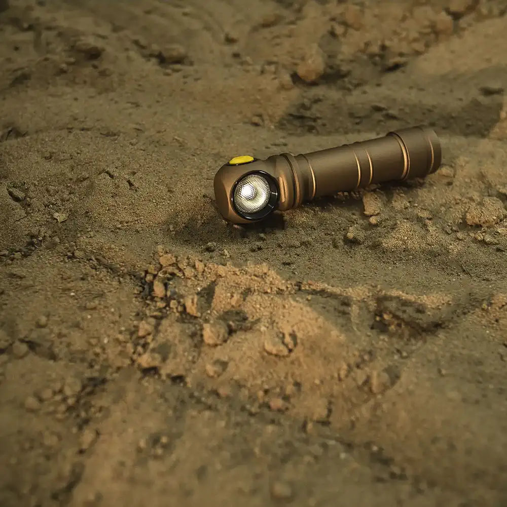 Otsalamppu Armytek Wizard C2 Pro Sand Kylmä Sävy 2500 lm